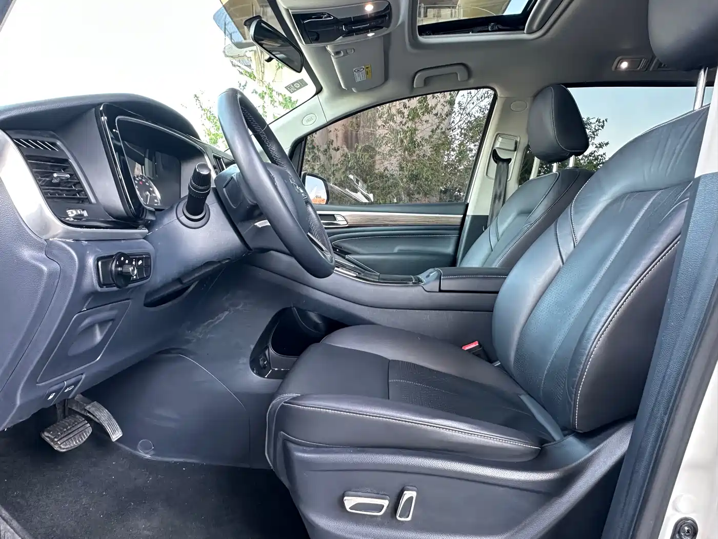 GAC Trumpchi Trumpchi M8 2021 Leading Show Series 390T Premium Edition фото 11