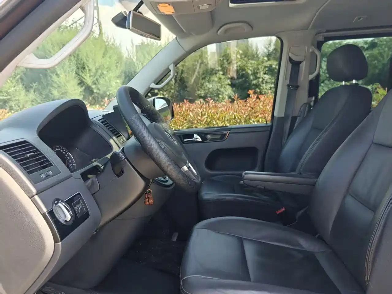Volkswagen Multivan 2015 2012 2.0TSI 2WD Luxury Edition