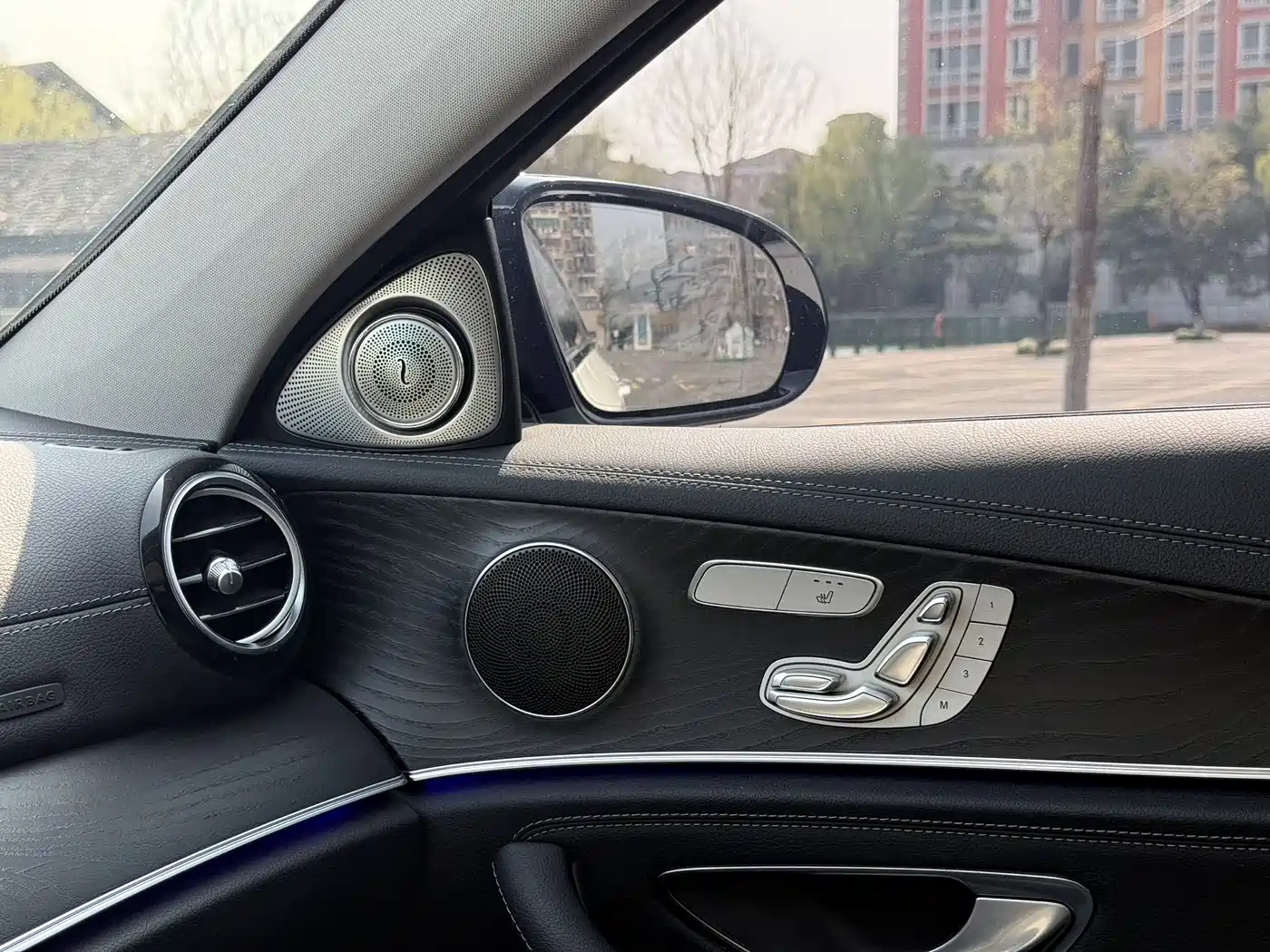 Mercedes-Benz E-Class 2018 E 300 L Sport Fashion фото 15