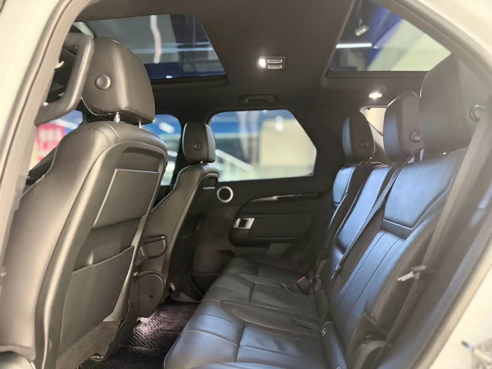 Фото 5 - Land Rover Discovery