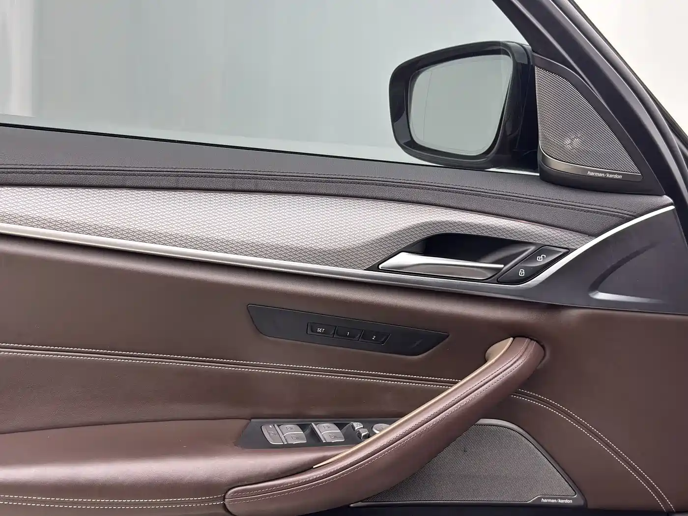 BMW 5 Series (Import) 2020 540i Style Edition M Sport Package фото 14