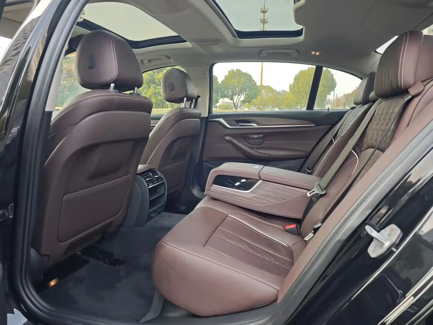 BMW 5 Series 2018 Facelift 530Li xDrive Luxury Package фото 10