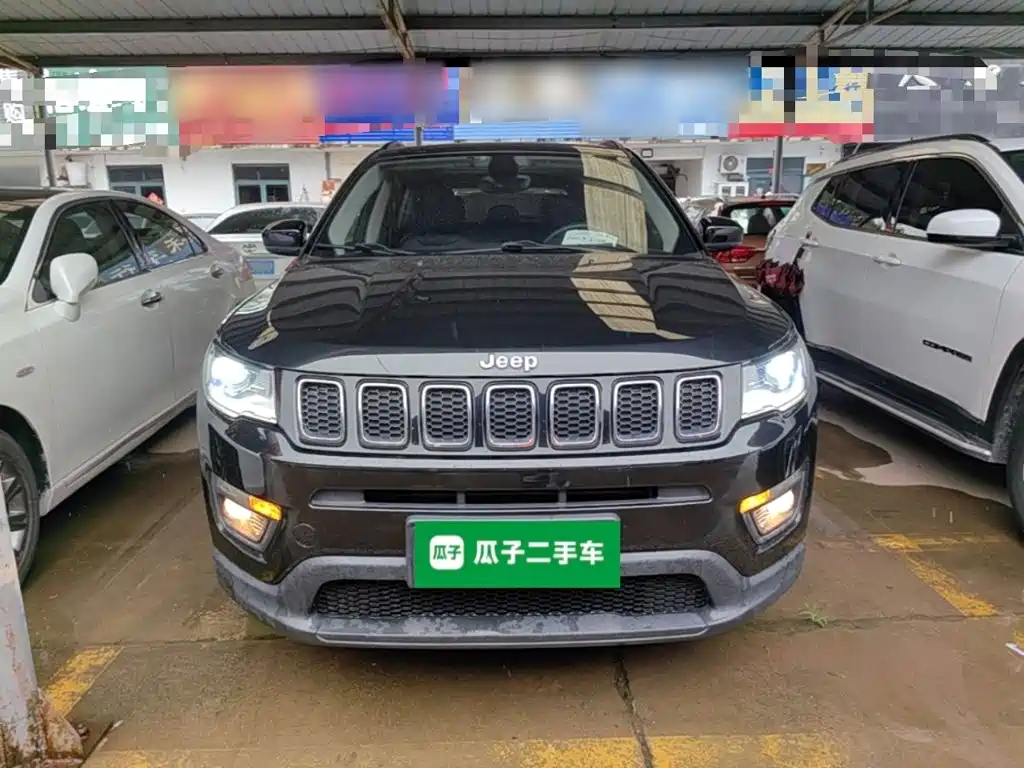 Фото 3 - Jeep Compass