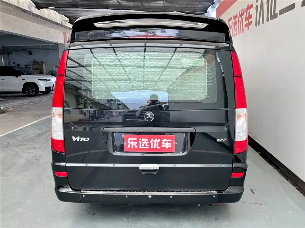 Mercedes-Benz Vito 2013 Model 3.0L Elite Edition фото 4