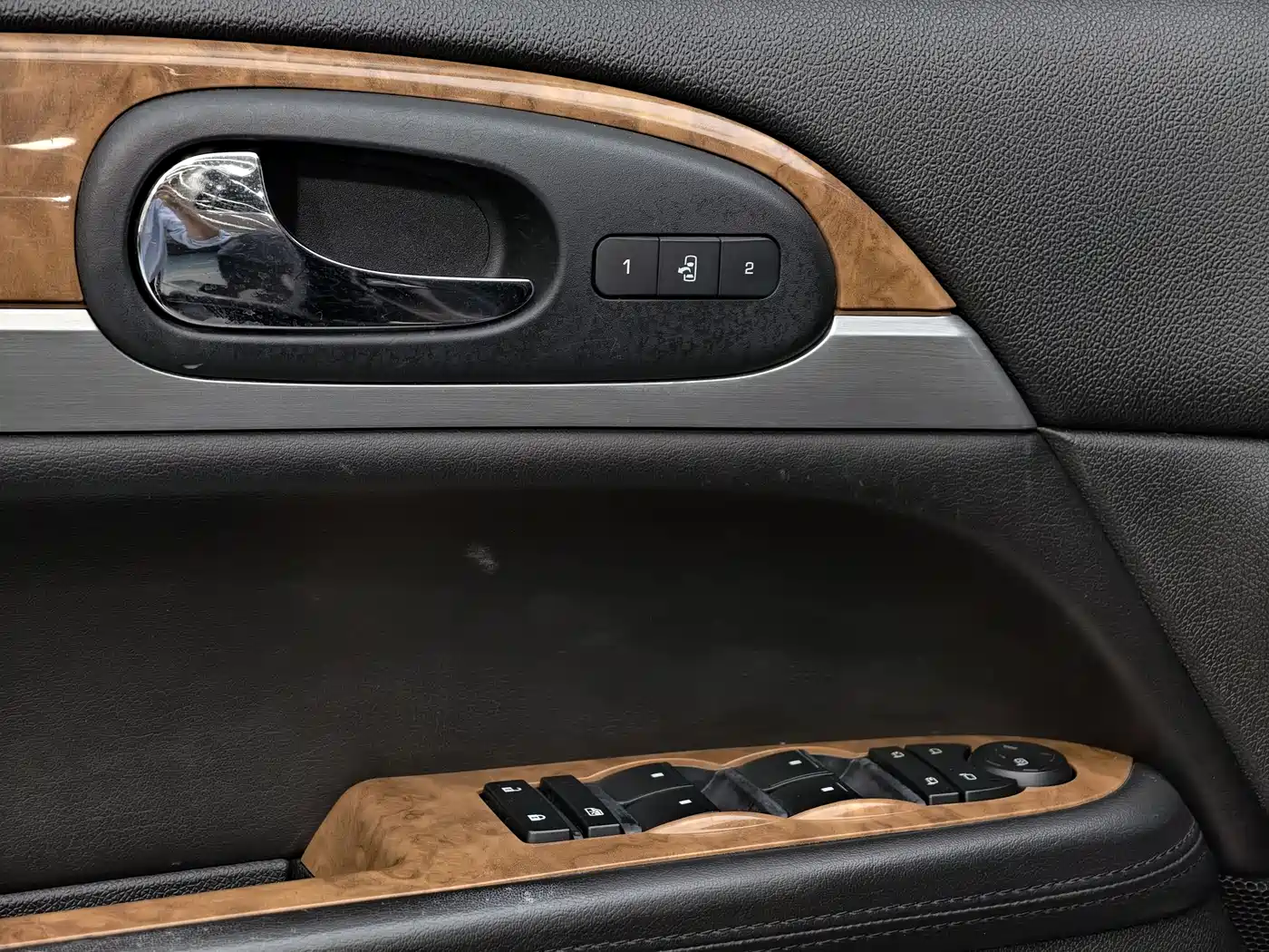 Buick Enclave 2010 3.6L Elite Edition фото 11