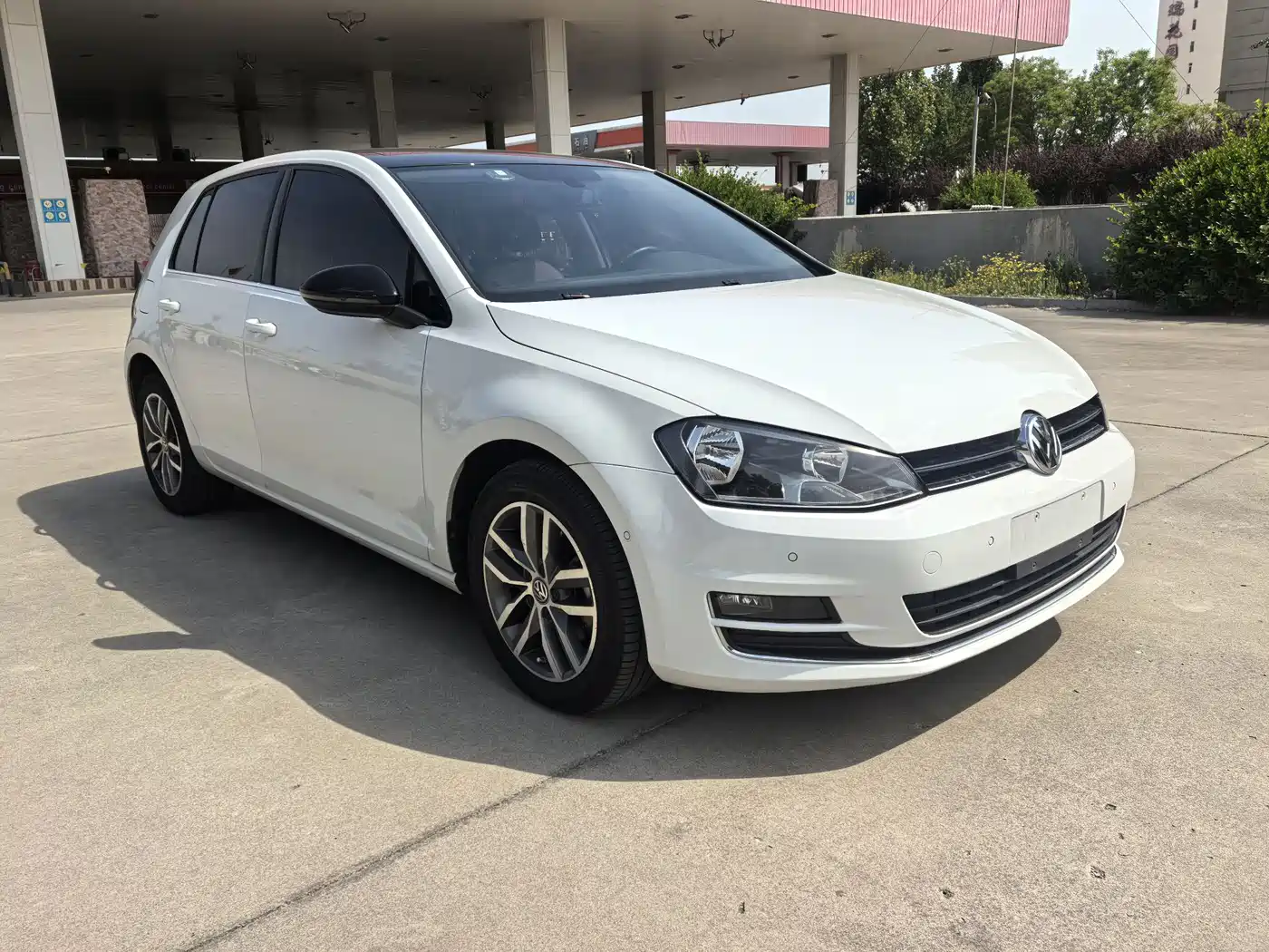 Volkswagen Golf 2017 230TSI Auto Luxury Millionth Anniversary Edition фото 3