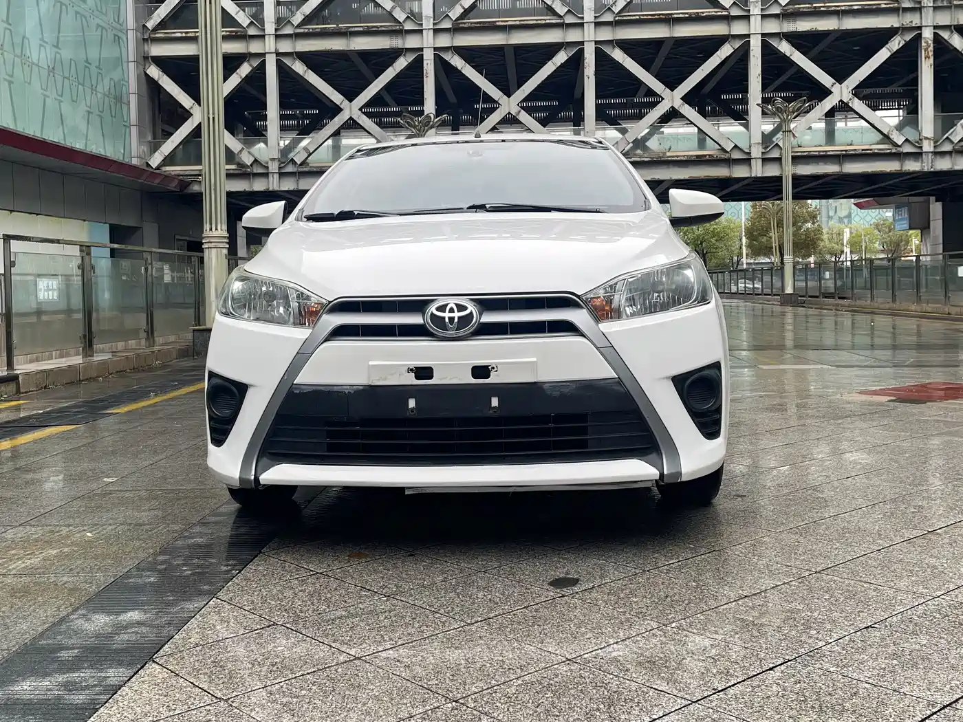 Toyota YARiS L Zhi Xuan 2015 1.5E Auto Charming Edition фото 3
