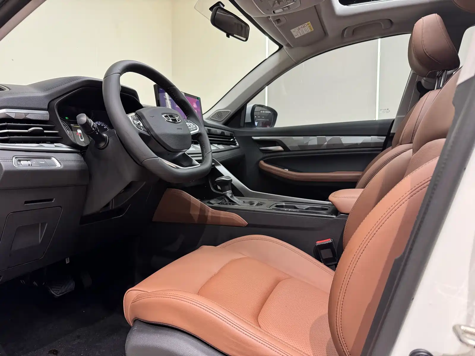 Photo 11 - Geely Emgrand X6