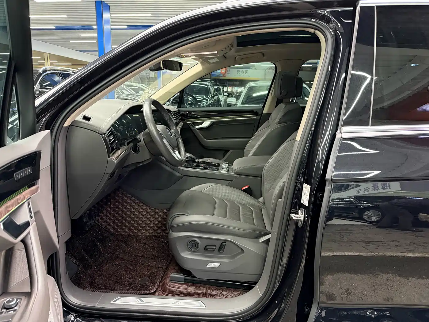 Photo 5 - Volkswagen Touareg