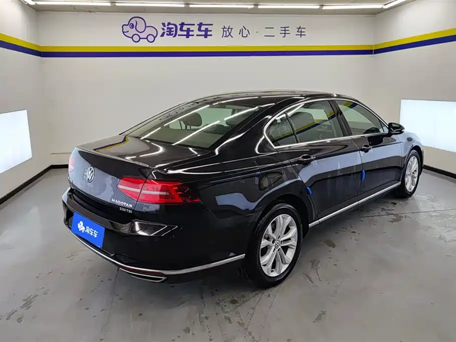 Volkswagen Magotan 2018 Facelift 330TSI DSG Luxury фото 3