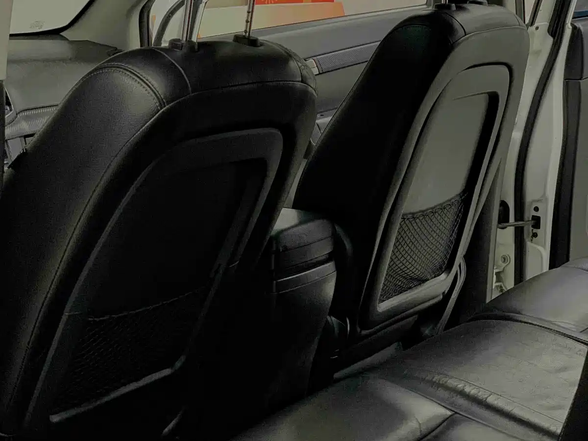 Chevrolet Captiva 2013 2014 2.4L 4WD Flagship 7-seater