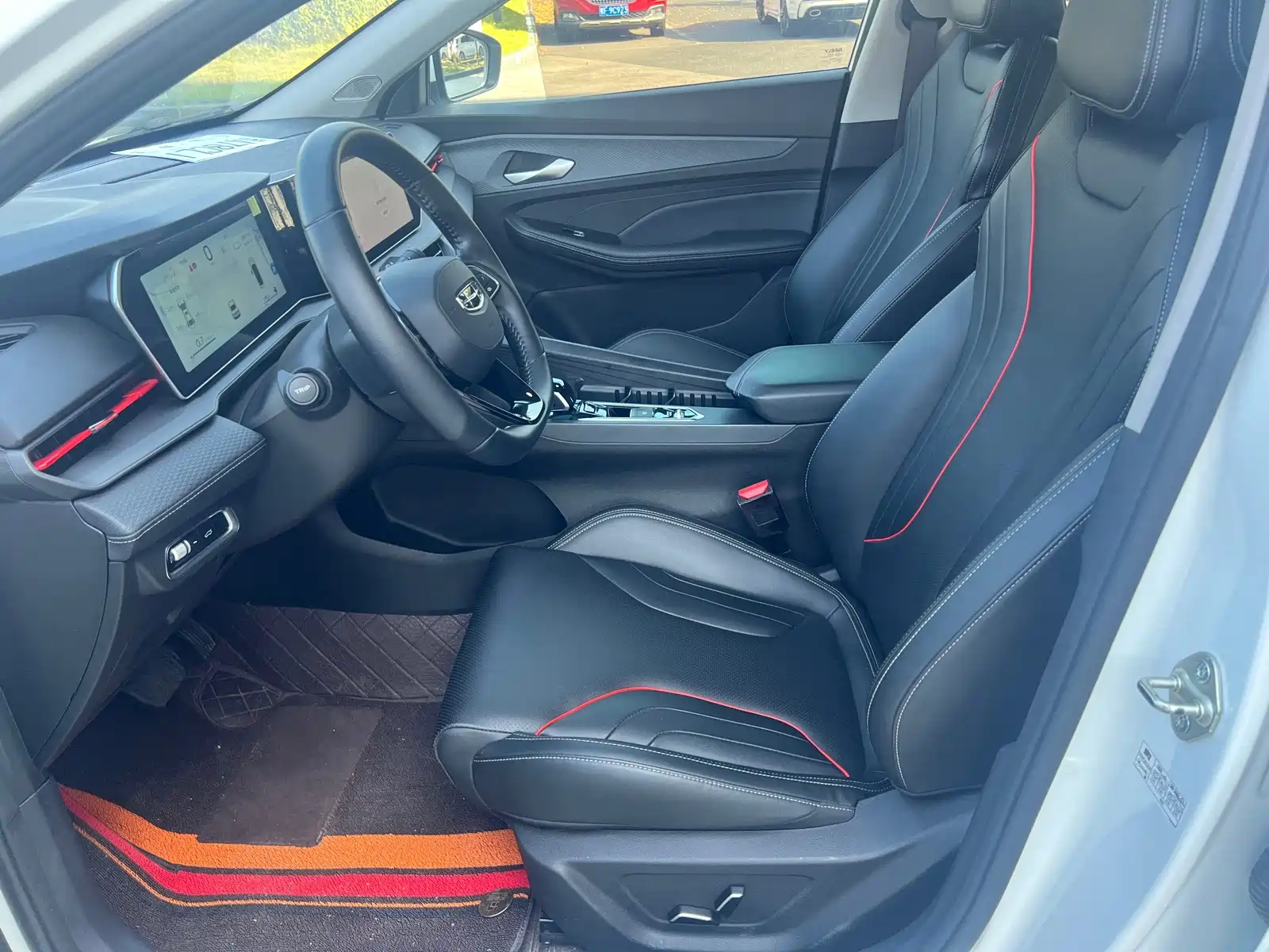 Фото 4 - Geely Binrui