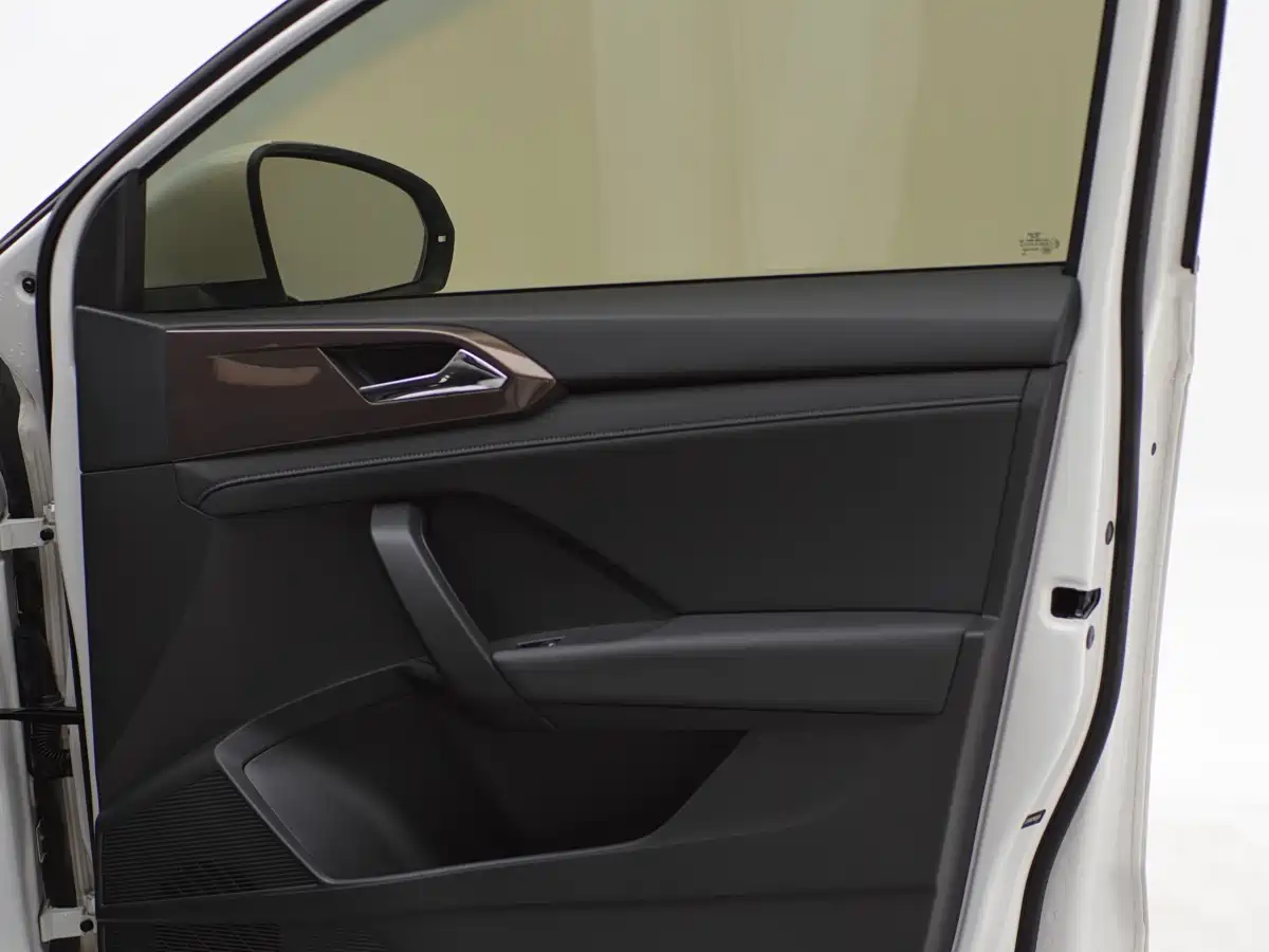 Volkswagen Tharu 2022 280TSI FWD Luxury Edition фото 18