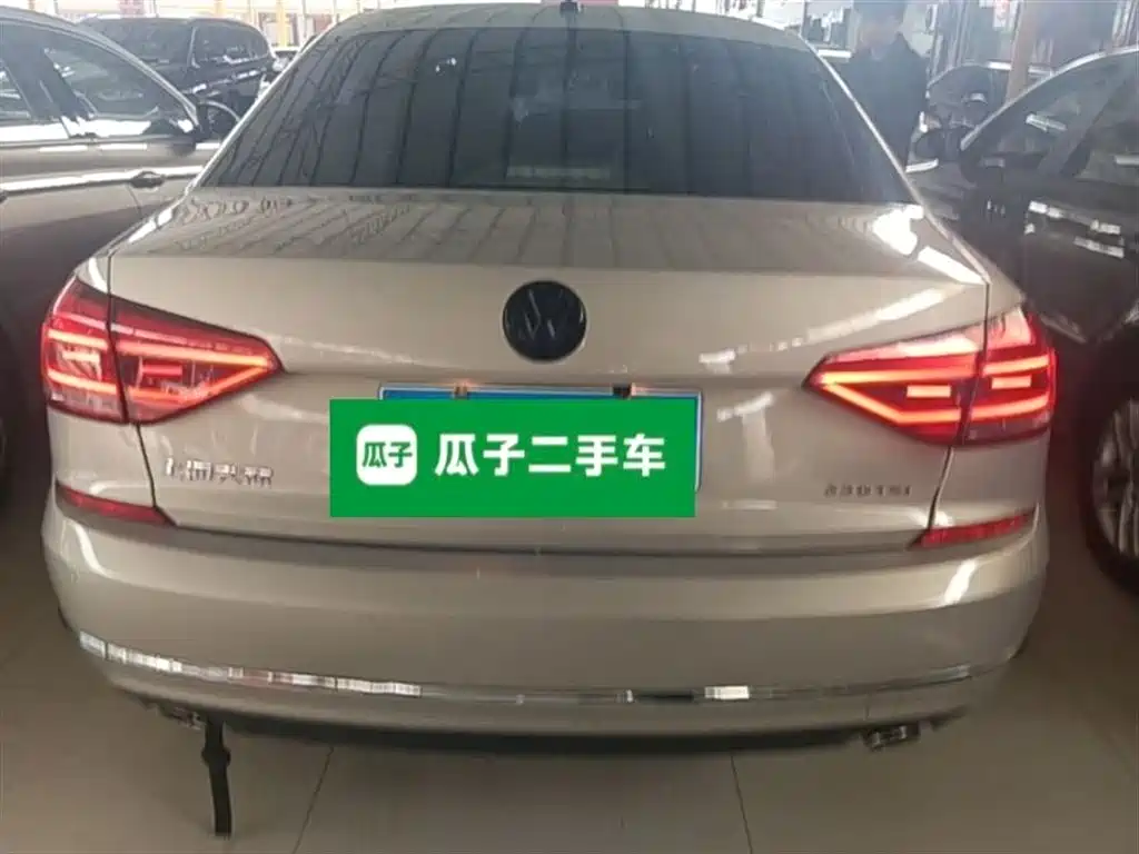 Volkswagen Passat 2016 330TSI DSG Honor Edition фото 6