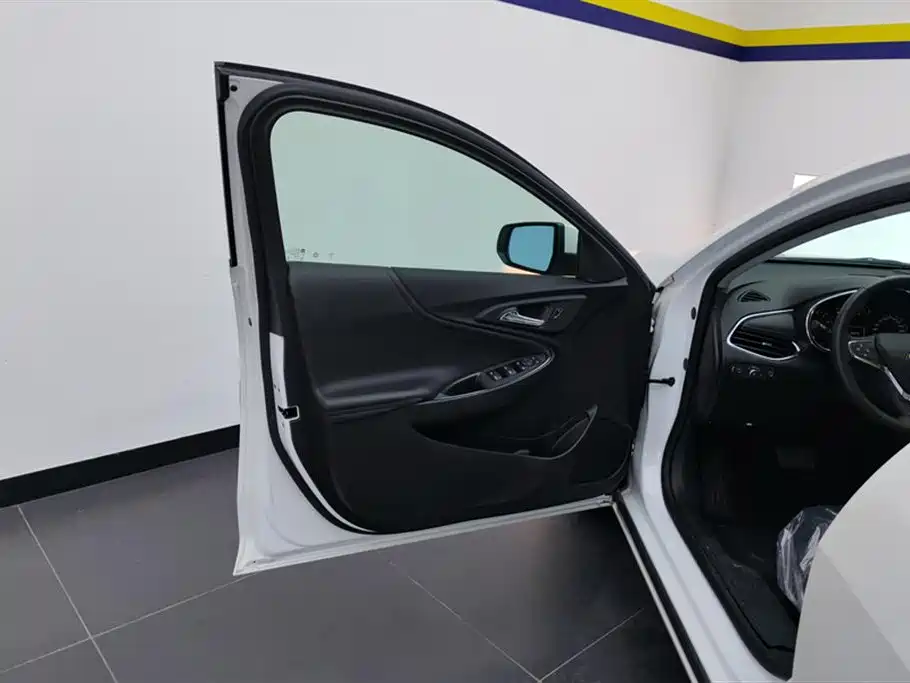 Chevrolet Malibu XL 2023 1.5T RS Edition фото 7