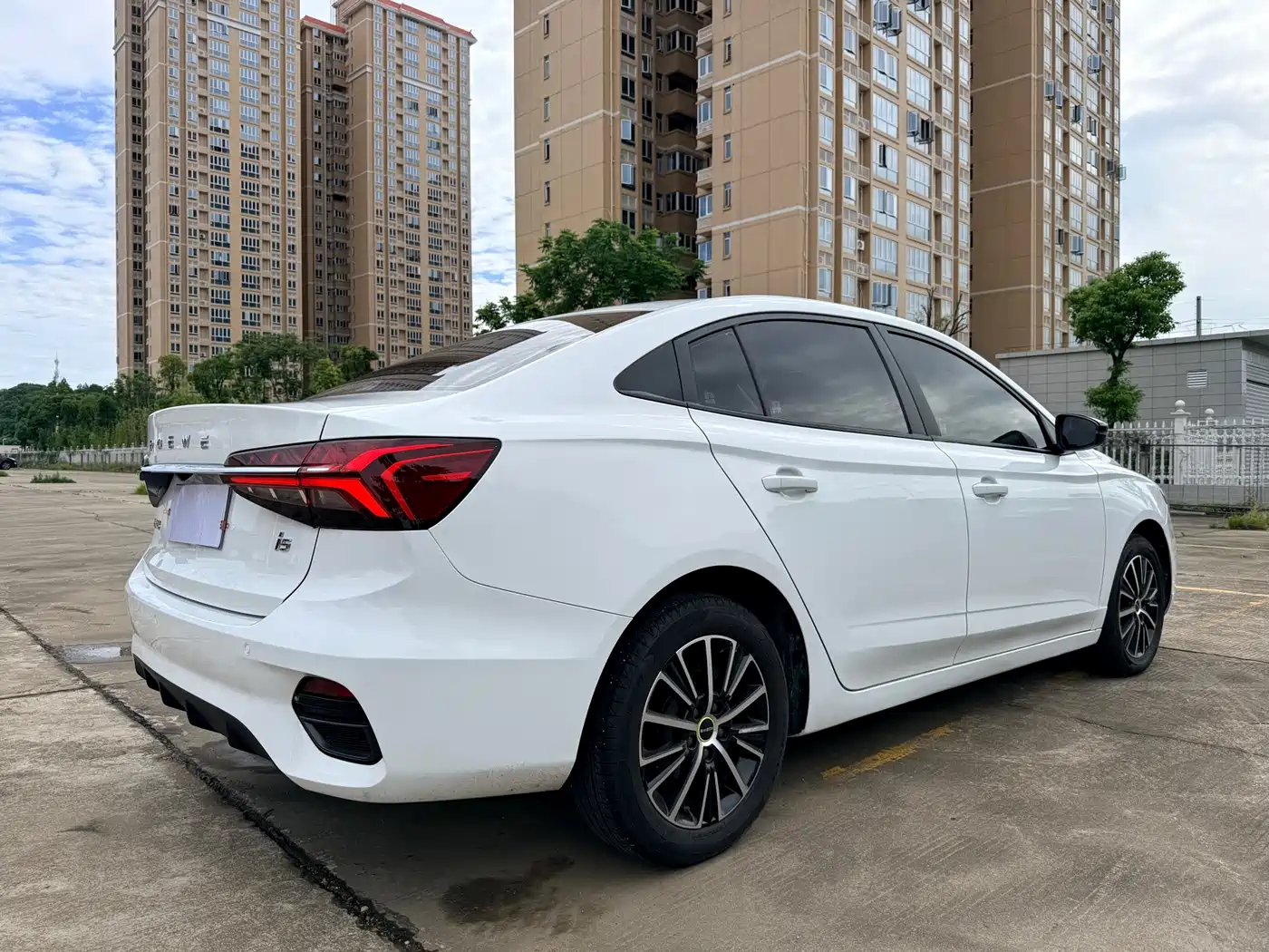ROEWE I5