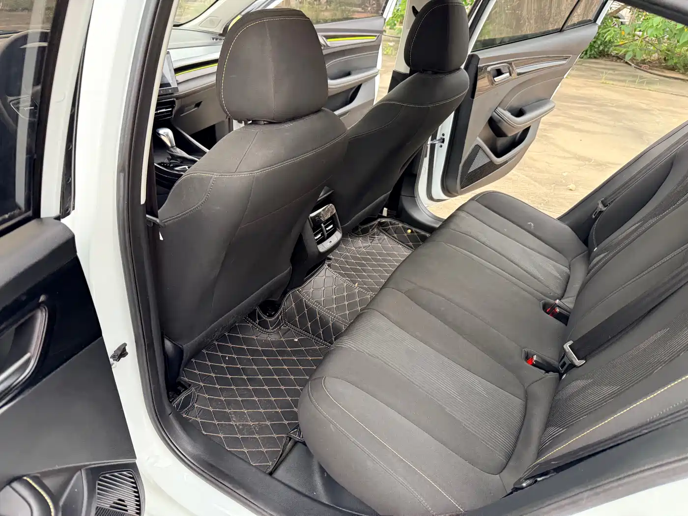 ROEWE I5