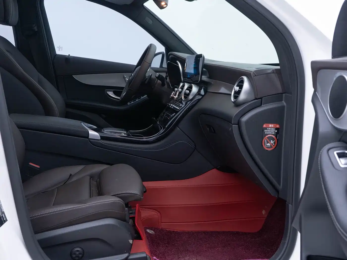 Mercedes-Benz GLC 2022 Facelift GLC 260 L 4MATIC Luxury Model фото 7