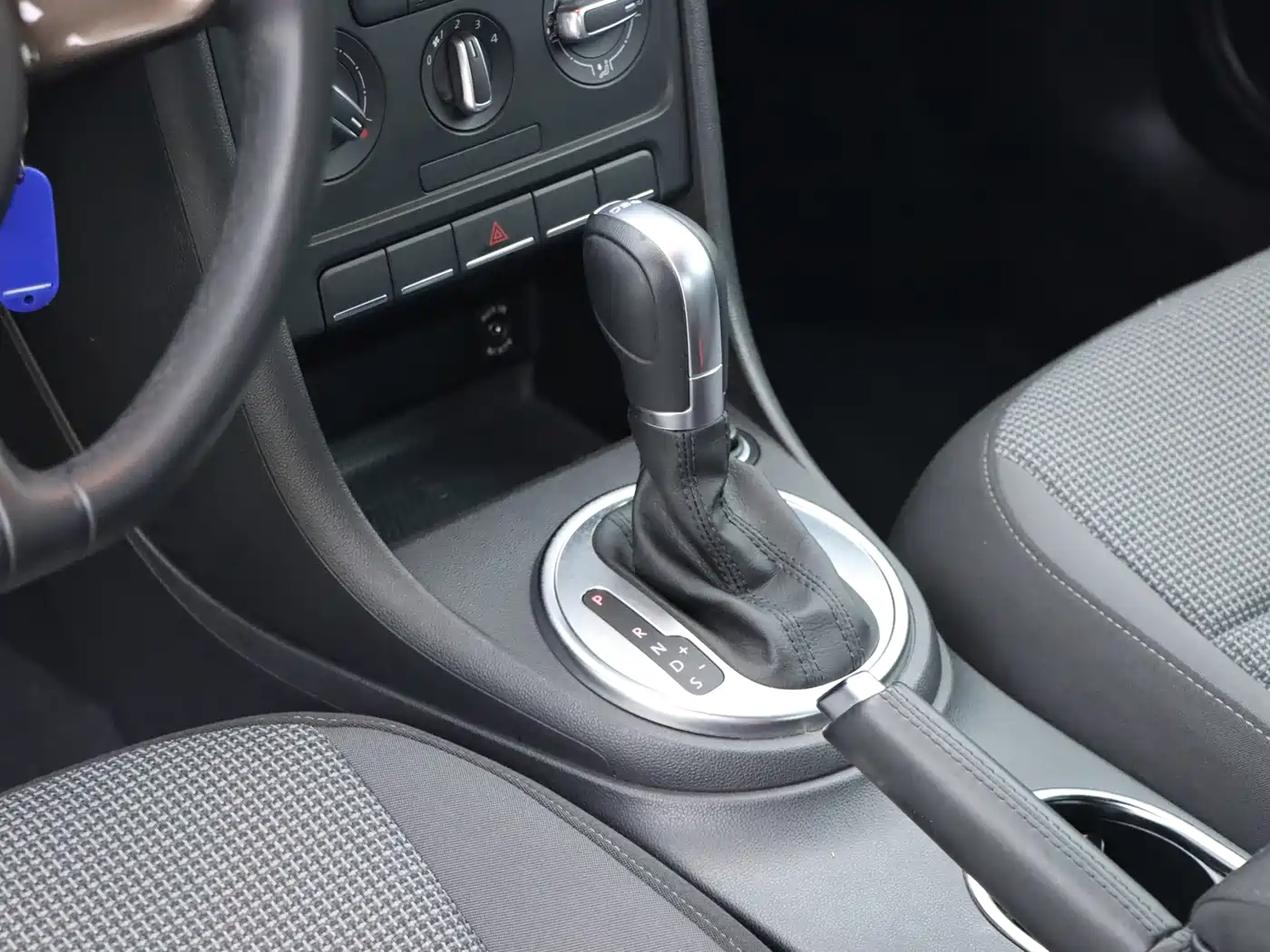 Volkswagen Beetle 2015 180TSI фото 12