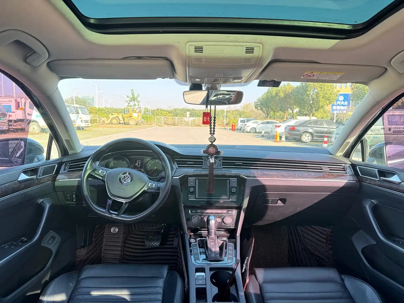 Volkswagen Magotan 2018 Facelift 330TSI DSG Luxury фото 16