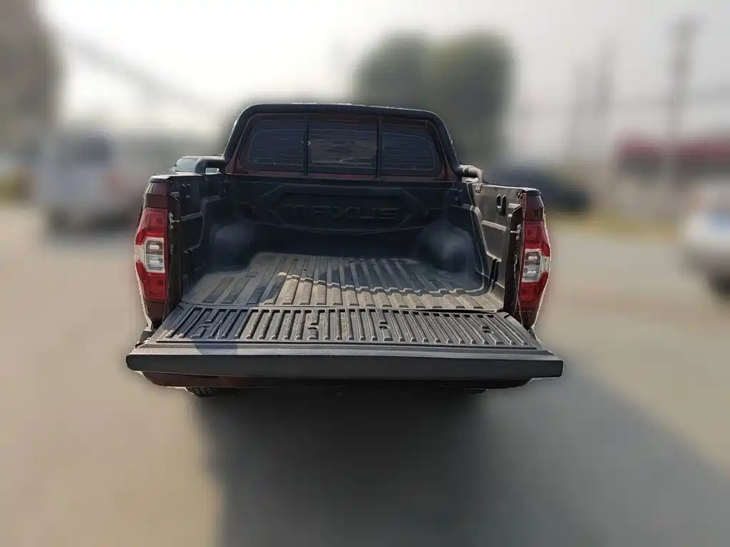Maxus Maxus T60 2019 2017 2.4L Gasoline Manual 2WD High Chassis Luxury Standard Cab