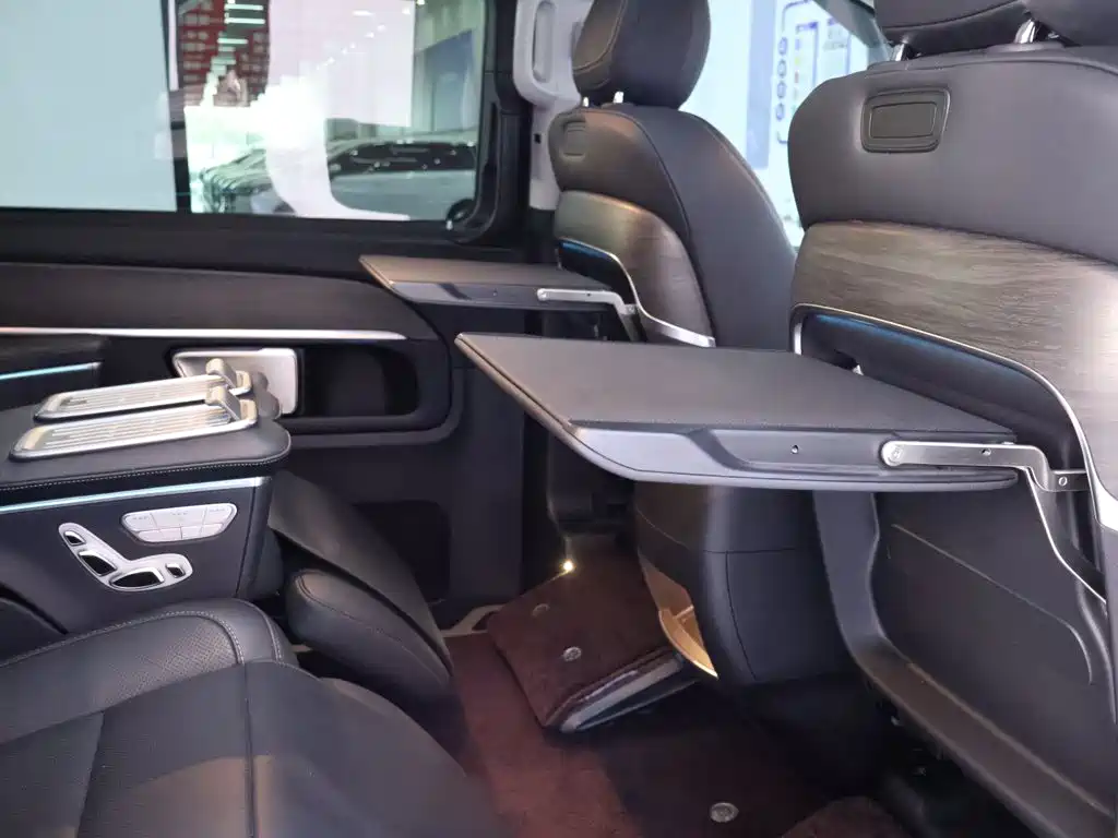 Mercedes-Benz V-Class 2024 2024 V 300 L Long Wheelbase Luxury Edition
