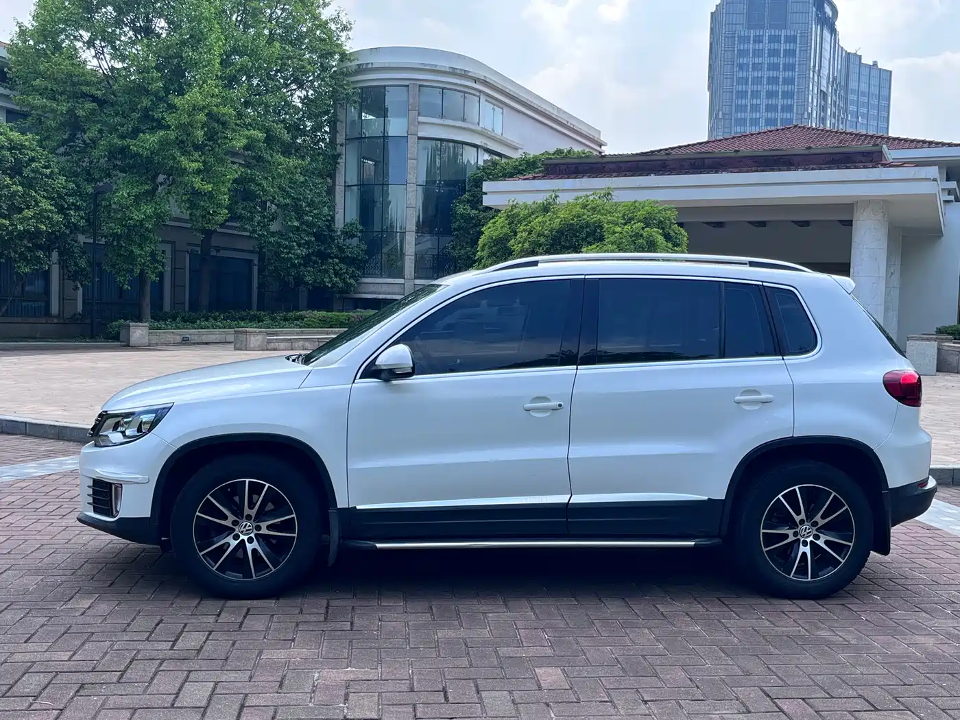 Volkswagen Tiguan 2013 1.8TSI Auto 4WD Luxury фото 4