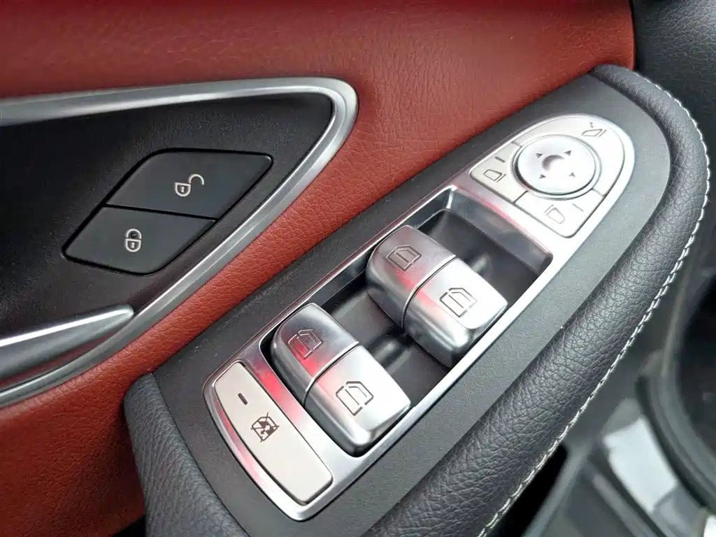 MERCEDES-BENZ GLC COUPE