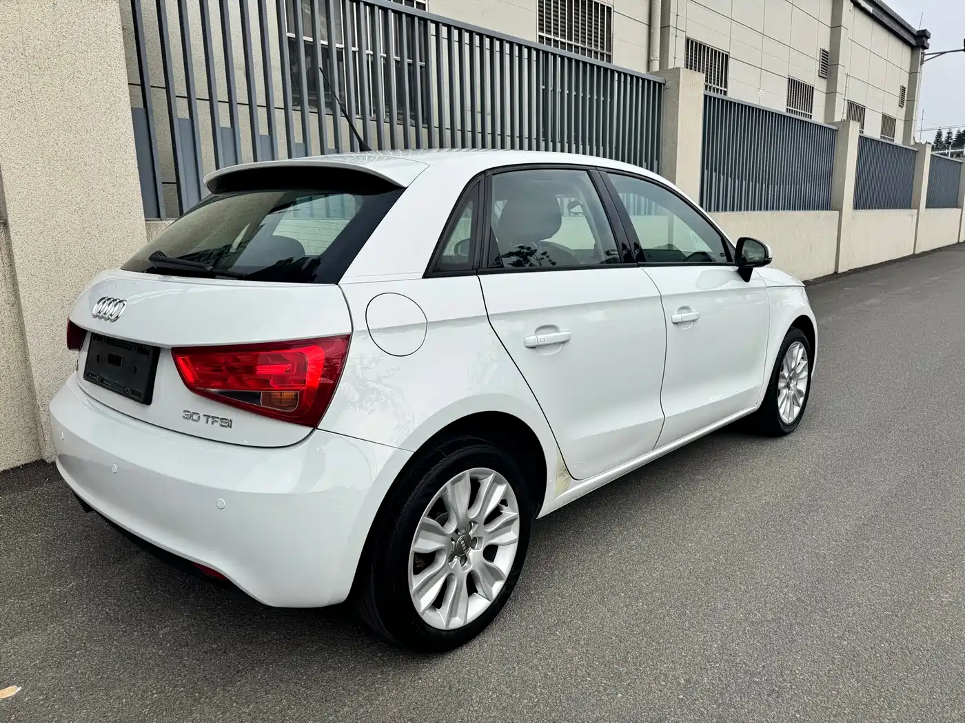 Audi A1 2014 30 TFSI Sportback Fashion фото 8