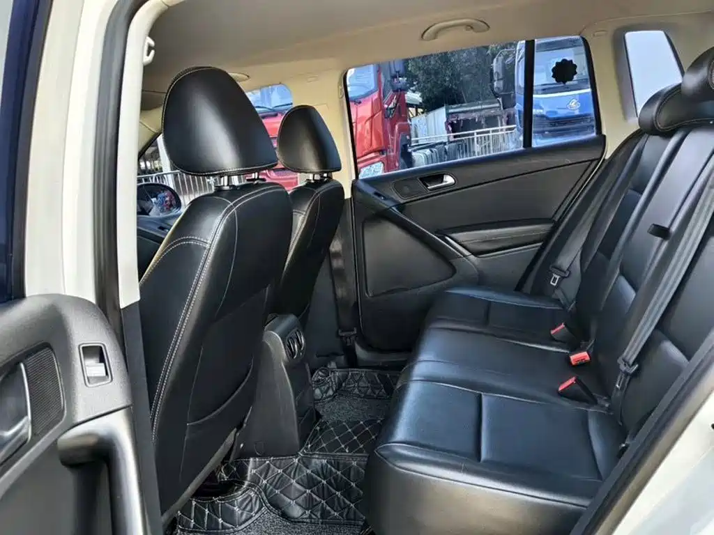صورة 6 - Volkswagen Tiguan