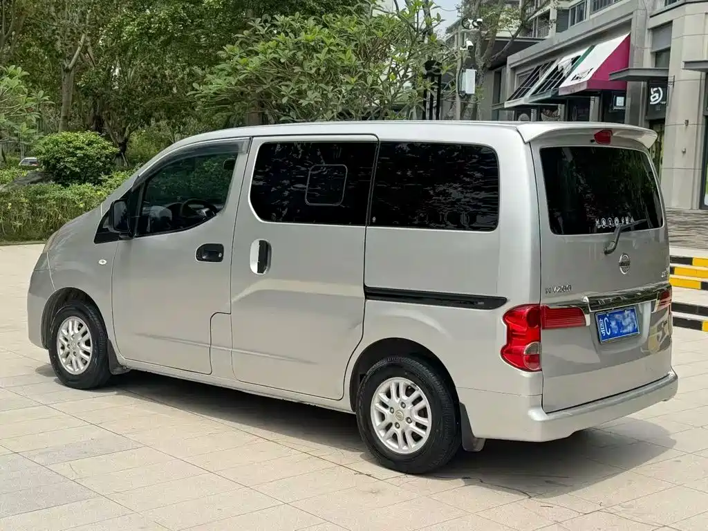 Nissan NV200 2014 2014 1.6L CVT Luxury (China V)