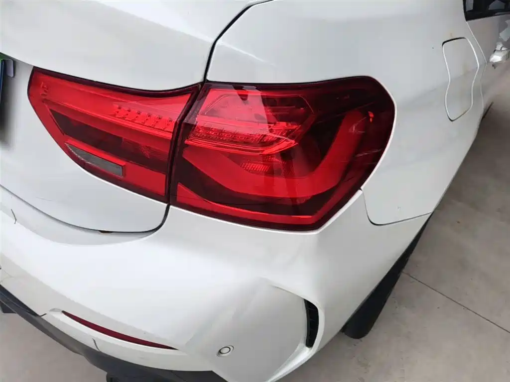 BMW 1 Series 2021 125i M Sport Black Night Edition фото 8