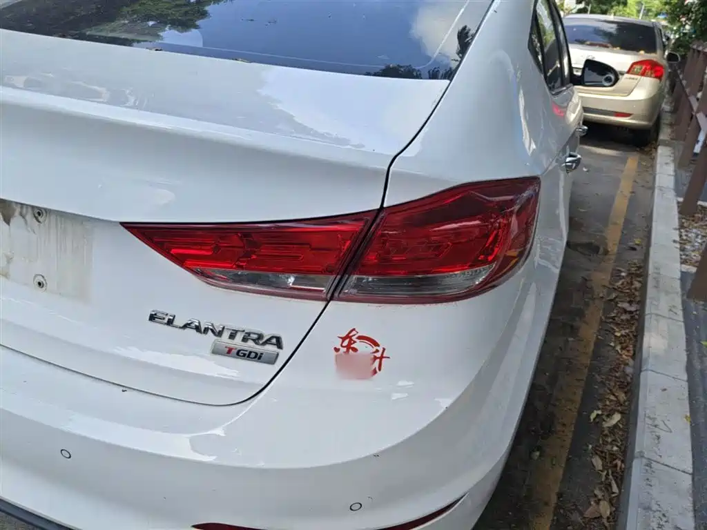 Hyundai Elantra 2020 1.4T DCT Dynamic·Vitality фото 8