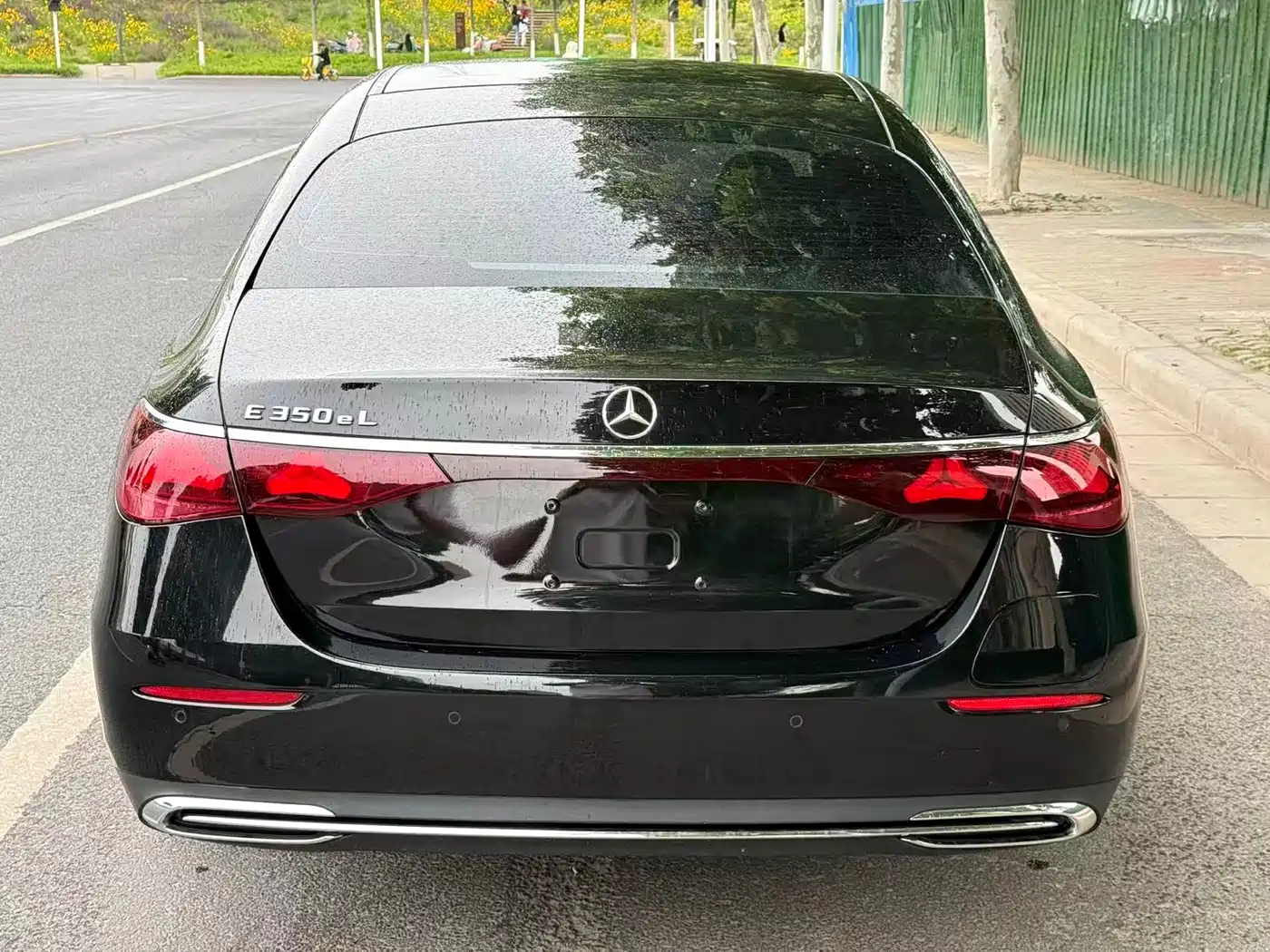 Mercedes-Benz E-Class New Energy 2024 E 350 e L Plug-in Hybrid Sedan фото 8