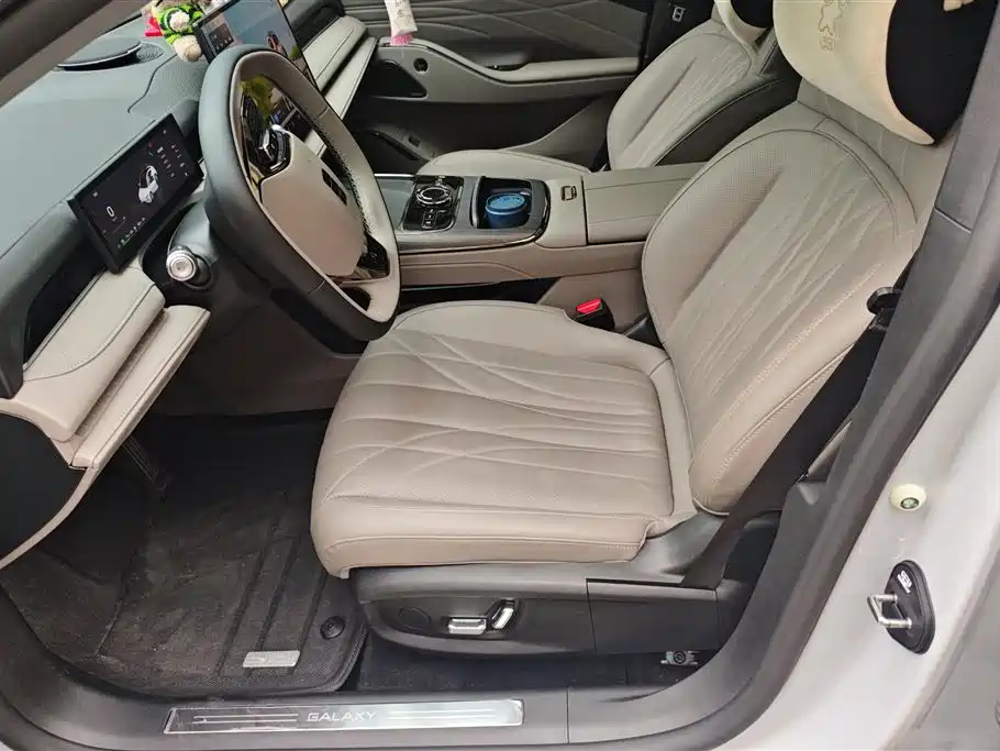 GEELY GALAXY GALAXY SPARKLE 8