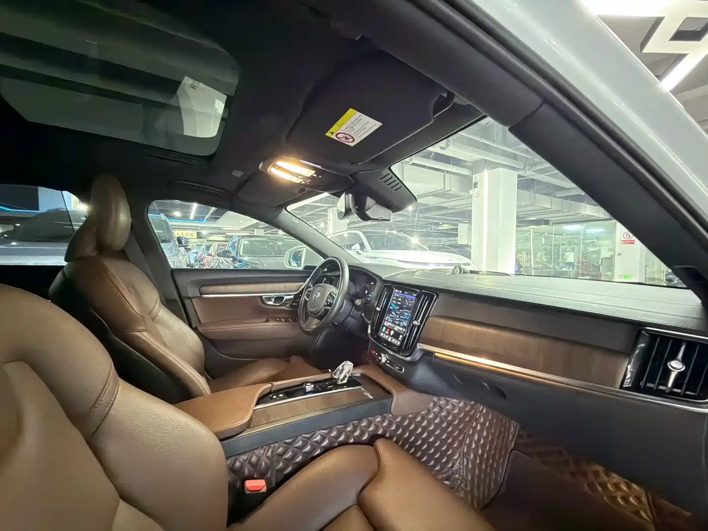 Photo 10 - Volvo S90