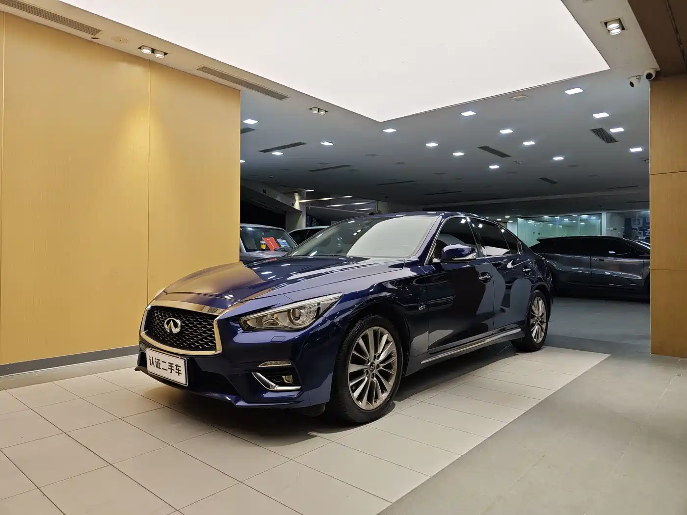 Infiniti Q50L 2021 2018 2.0T Premium Edition (China VI)