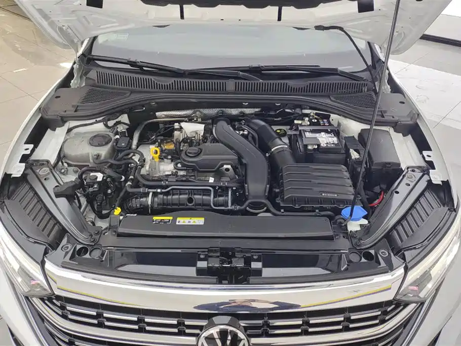 Volkswagen Sagitar 2023 300TSI DSG Surpassing Edition фото 10