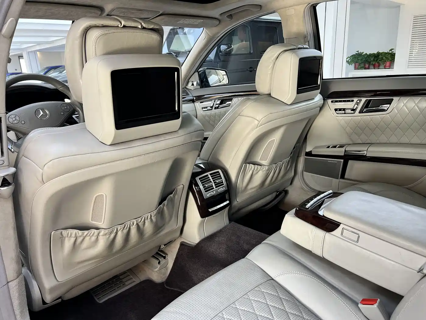 Mercedes-Benz S-Class AMG 2010 AMG S 65 фото 7