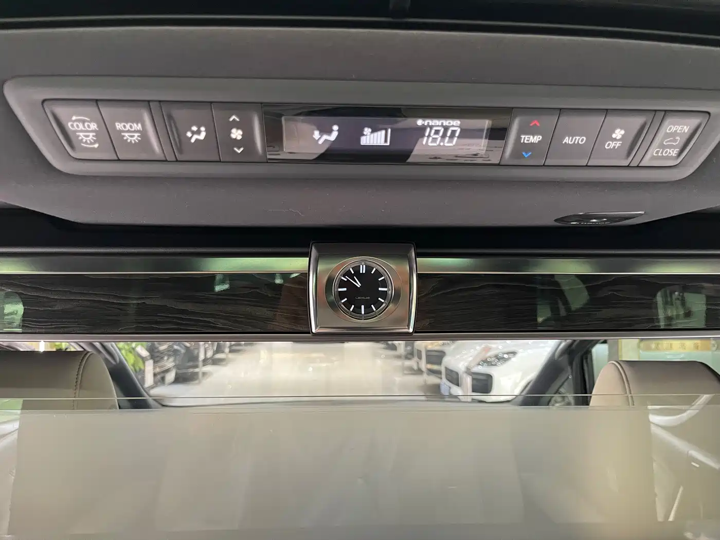 Lexus LM 2021 2020 300h 4-Seat Imperial Edition