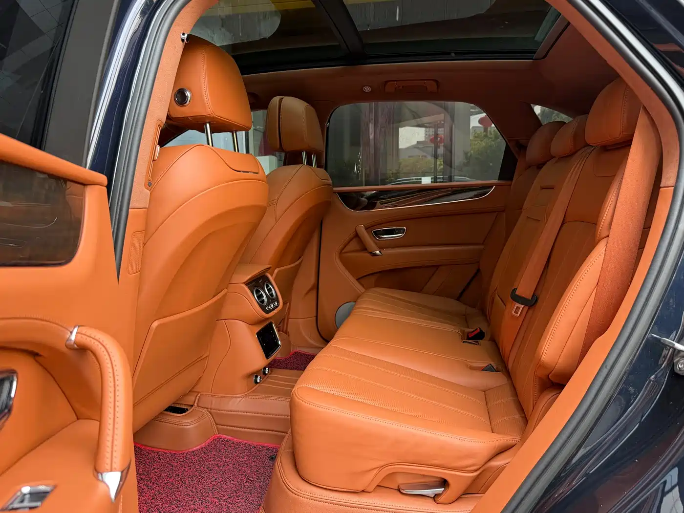 Bentley Bentayga фото 6