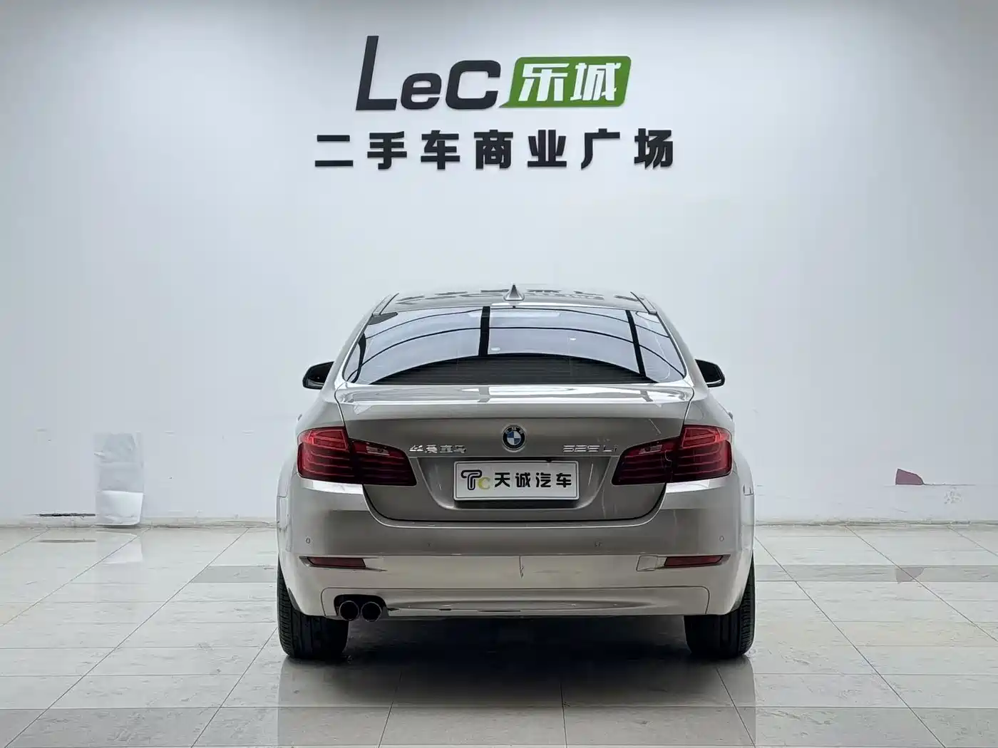 BMW 5 Series 2013 525Li Leadership фото 13