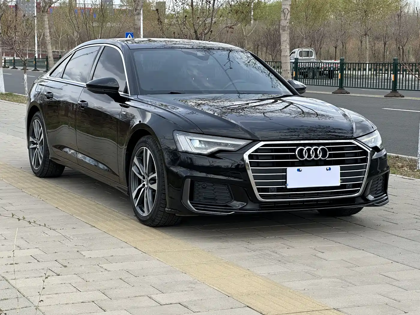 Audi A6L 2019 40 TFSI Luxury Dynamic фото 3
