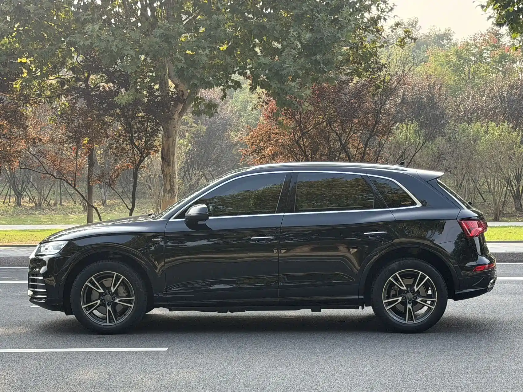 Photo 11 - Audi Q5L