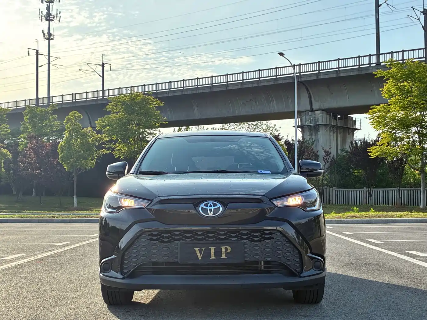 Toyota Frontlander 2023 2.0L CVT Elite Edition фото 2