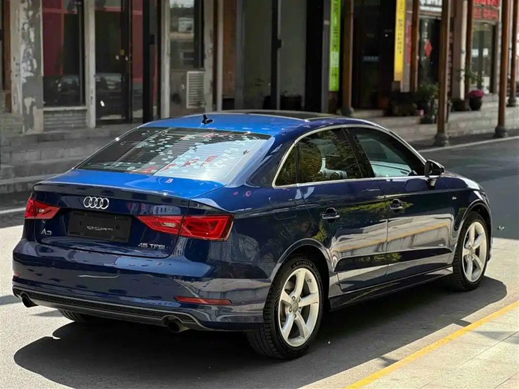 Audi A3 (Import) 2015 Limousine 45 TFSI S line Luxury фото 7