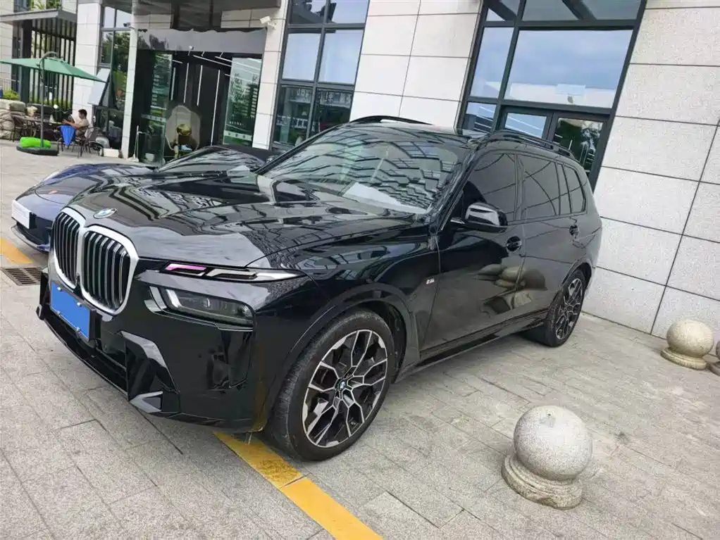 BMW X7 2023 xDrive40i Executive M Sport Package