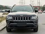 Photo 2 - Jeep Compass (Import)