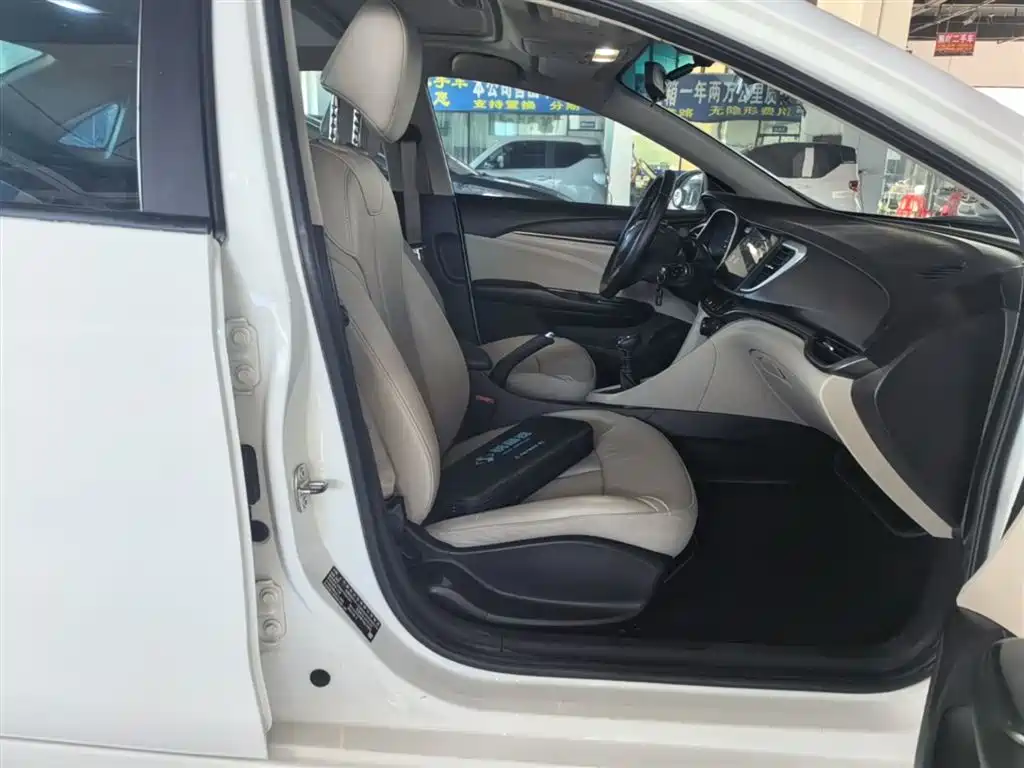 Фото 25 - Buick Excelle