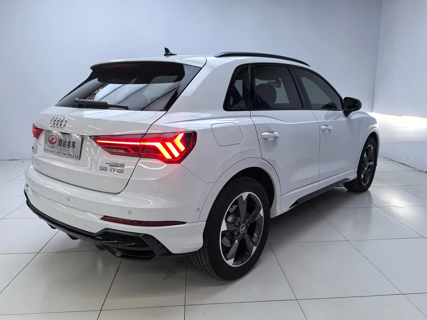 Audi Q3 2022 35 TFSI Fashion Dynamic фото 23